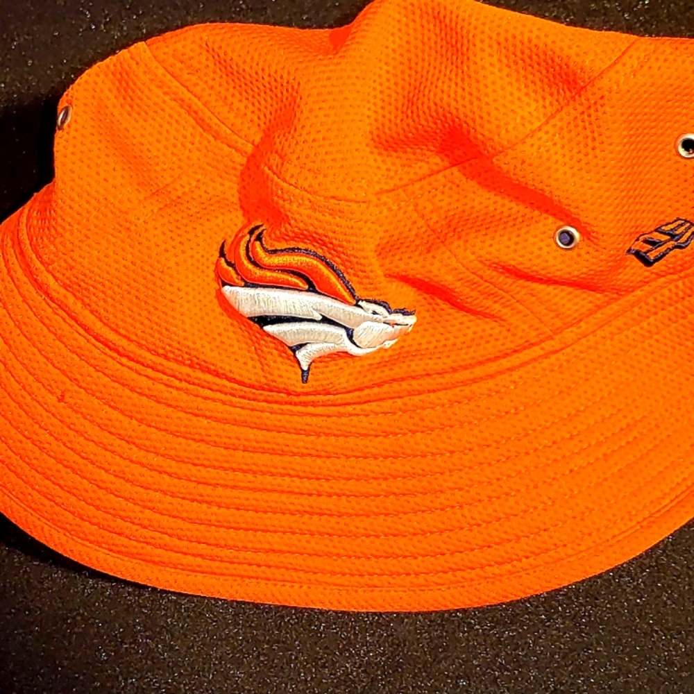New Era Denver Broncos NFL Pro Players Bucket Hat One Size fits all Orange